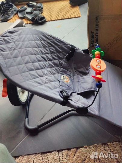 Шезлонг детский новый