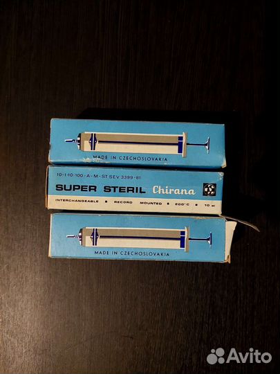 Стеклянный шприц