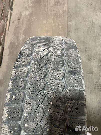 R15 Yokohama Ice Guard Stud IG55 195/65, PCD 5x114.3 DIA 66.1