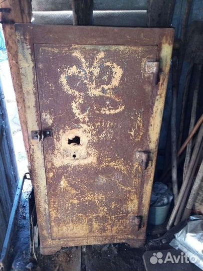 Сейф огнеупорный