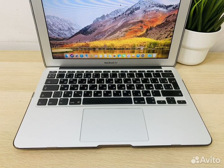 Apple MacBook Air 11 2011