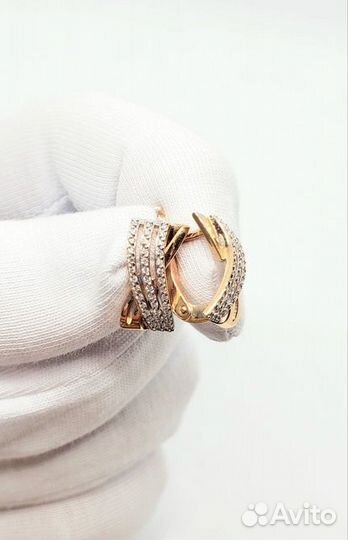 Золотые серьги с камнем