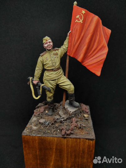 Оловянная миниатюра