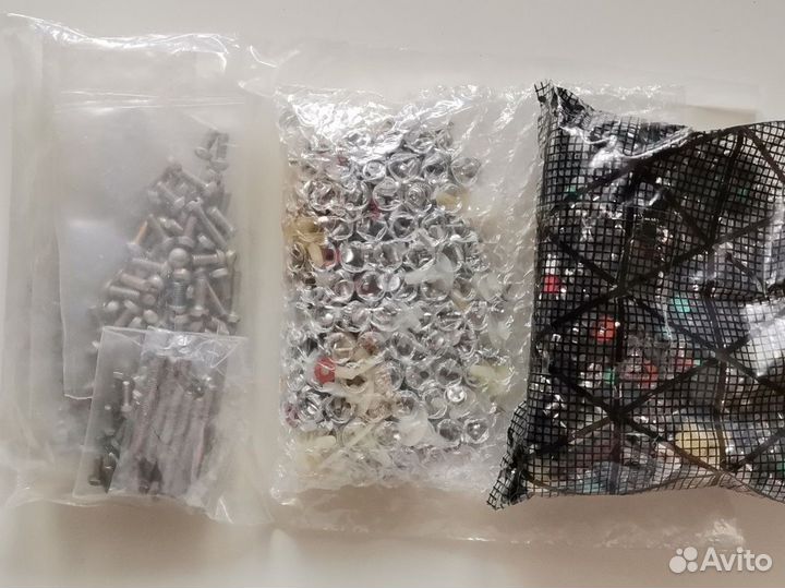 Компьютерные болты / комплектующие