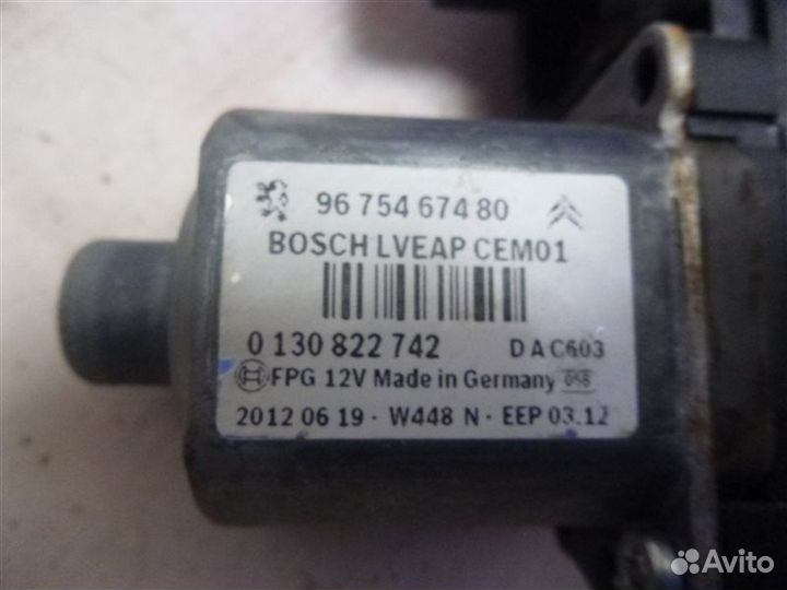 Стеклоподъемник передний левый Peugeot 408 седан