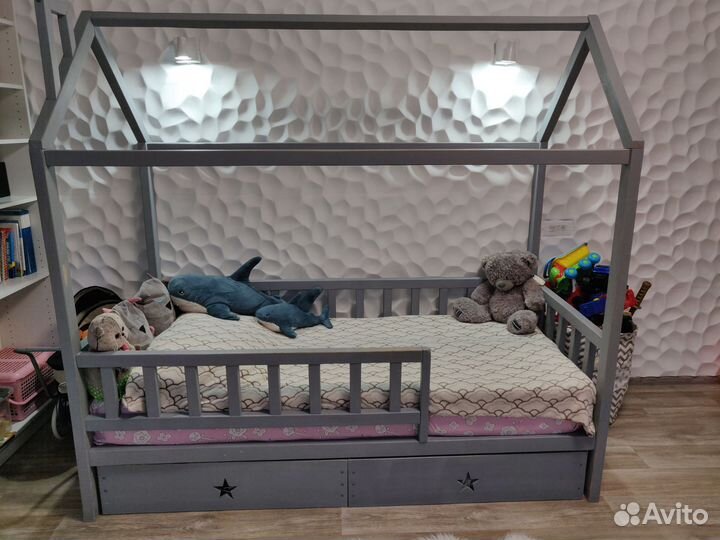 Детская кровать домик