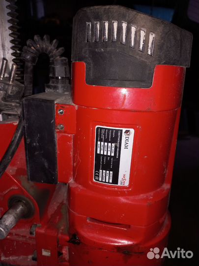 Установка алмазного бурения