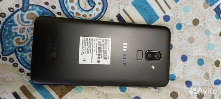 Телефон samsung galaxy J8
