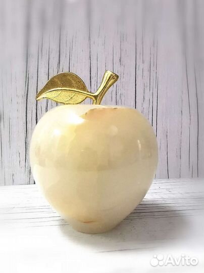 Яблоки из оникса большие