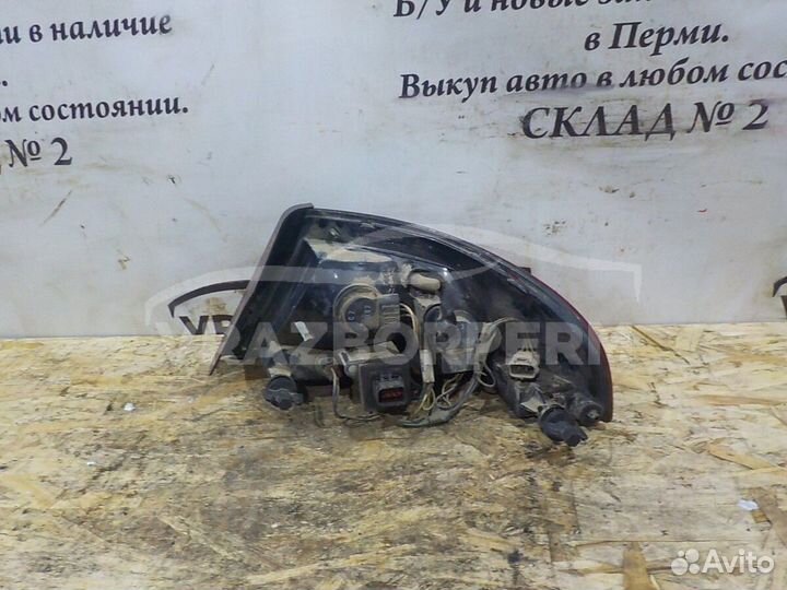 Фонарь задний левый Chrysler Sebring/Cirrus/Stratu