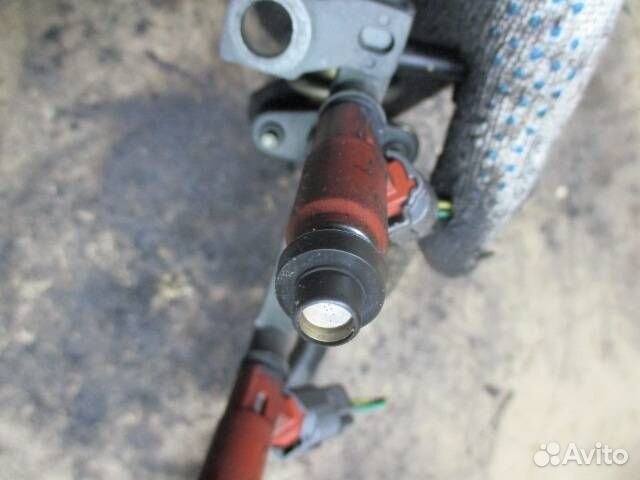 Форсунка топливная Mazda Demio DW 1999 195500-3020