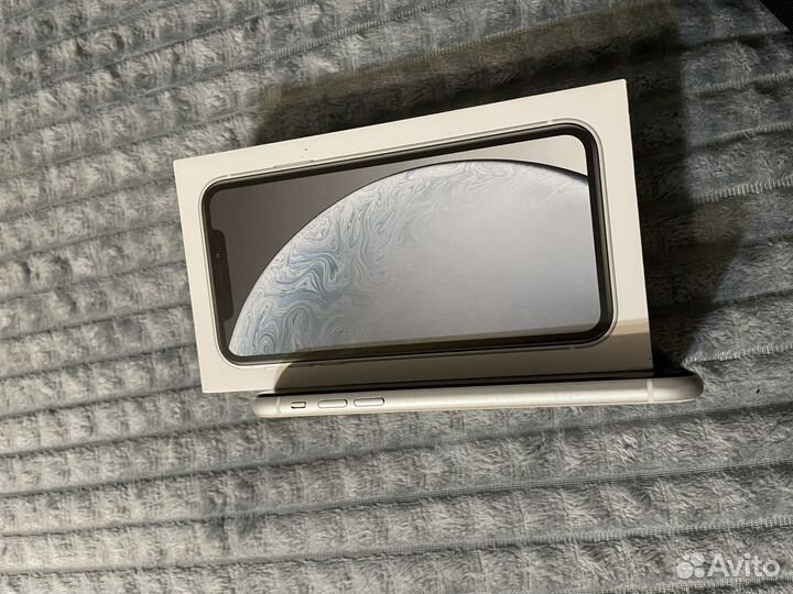 iPhone Xr, 64 ГБ