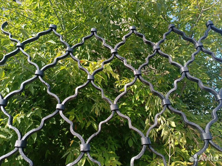 Старинная кованная решетка 18 века