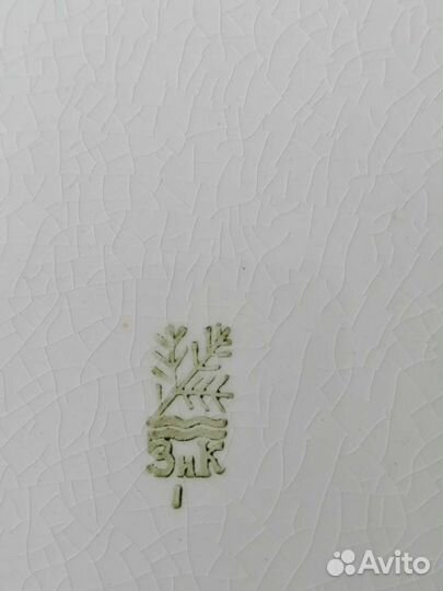 Тарелки и блюдо