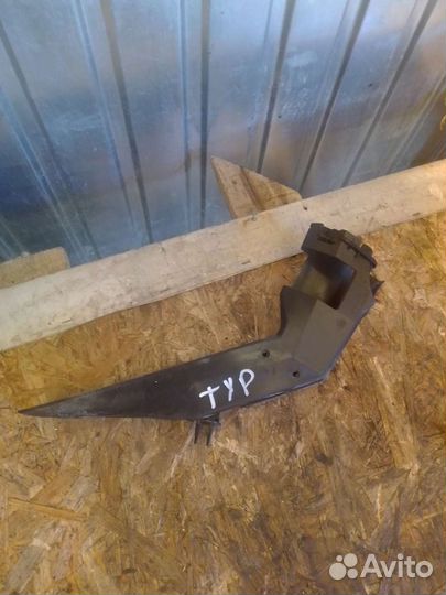 Кожух топливопровода Skoda Octavia tuor A4