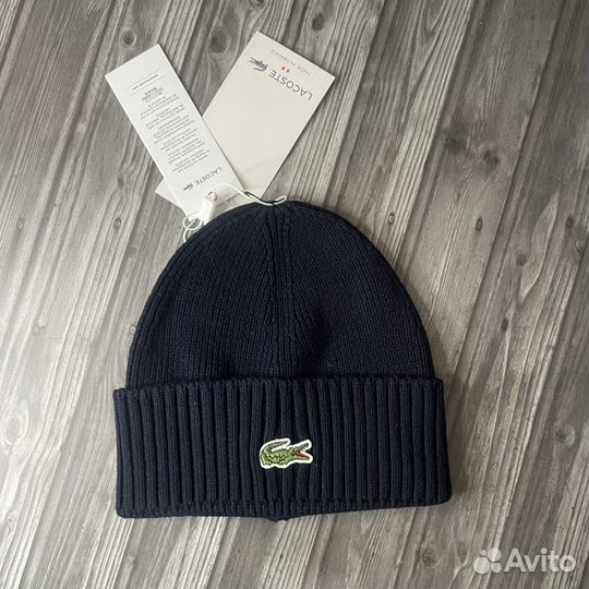 Шапка Lacoste новая