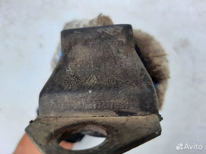 Опора кпп левая Рено Логан