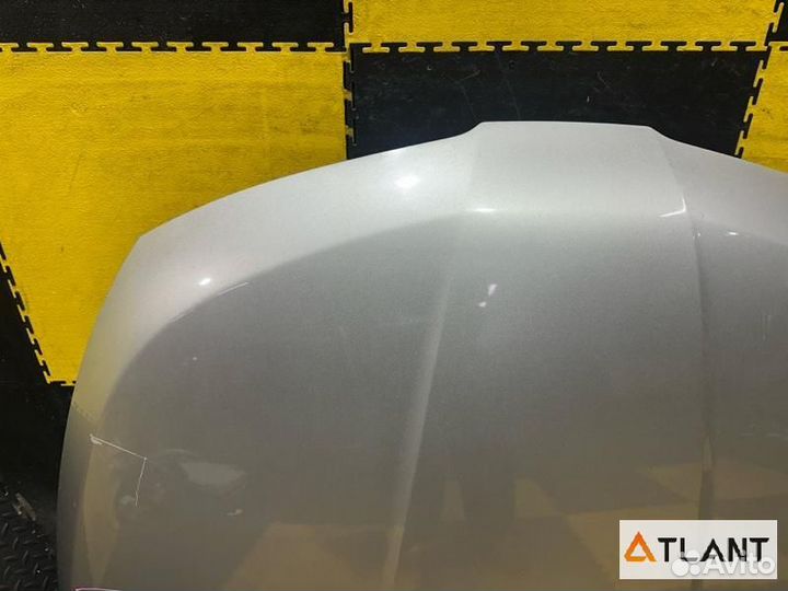 Капот nissan tiida