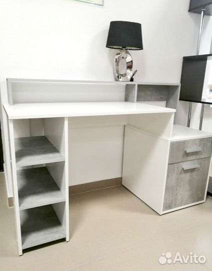 Компьютерный стол Лайф