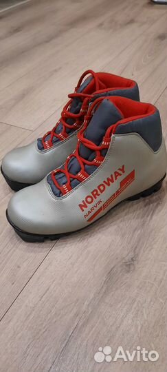 Лыжные ботинки 35р