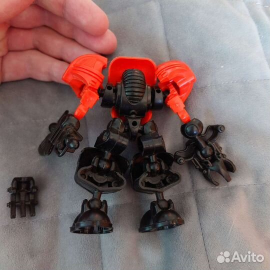 Продаю конструктор робот