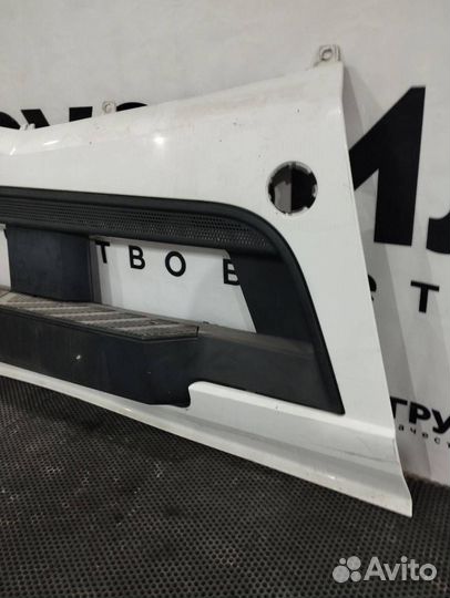 Решетка в бампер Mercedes Actros MP4 A9608856401