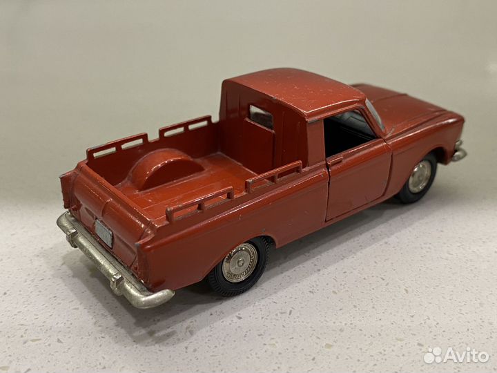Модель автомобиля москвич пикап СССР 1:43