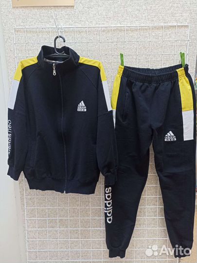 Спортивный костюм Адидас
