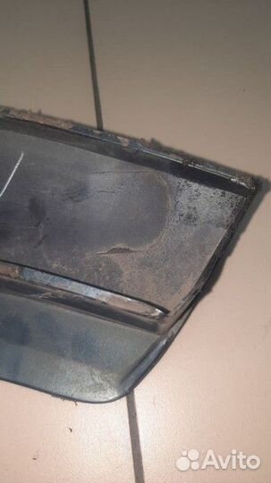 Накладка на крыло заднее правое Nissan Patrol