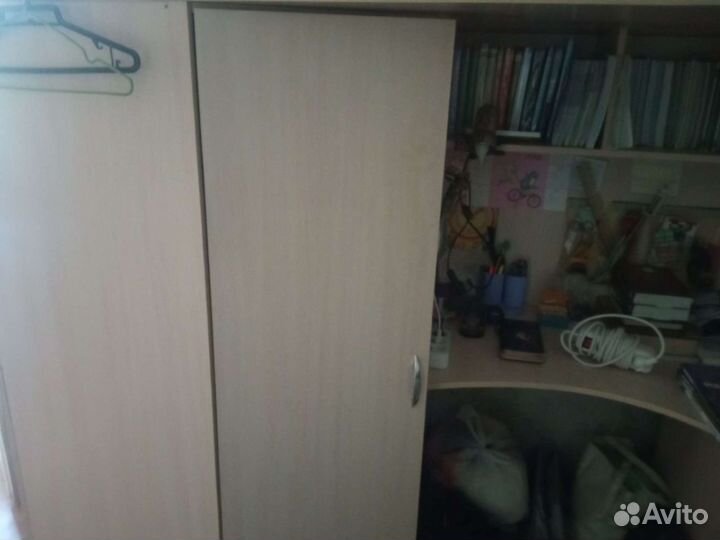 Кровать чердак со столом и шкафом бу