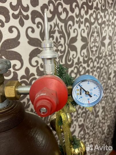 Комплект: Баллон для гелия с редуктором и насадкой