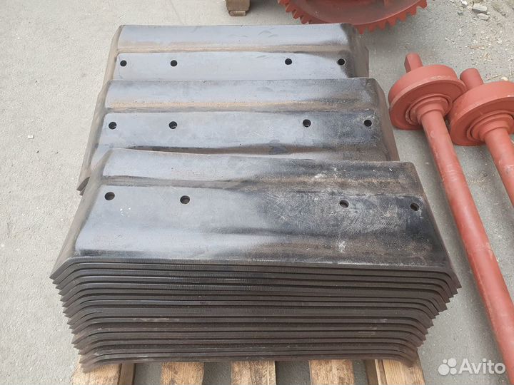 Пластина питателя