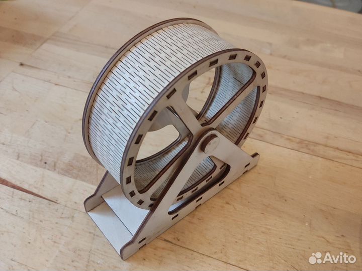 Колесо деревянное для хомяка