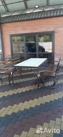 Стол кованный