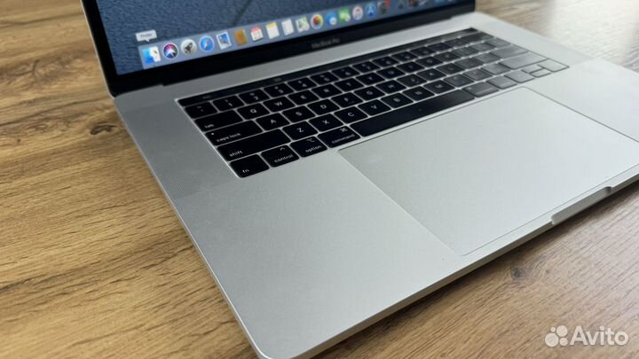 Macbook pro 15 2019 i9/32/512