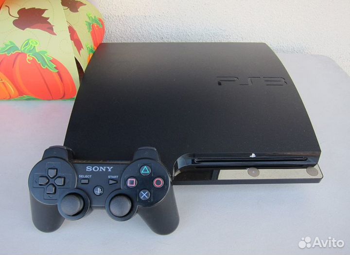 Sony PS3 Slim 320Гб + 2 геймпада + 41 лучшая игра