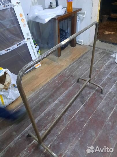 Вешалка напольная