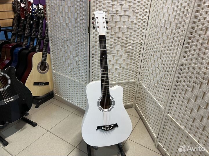 Гитара для обучения с комплектом