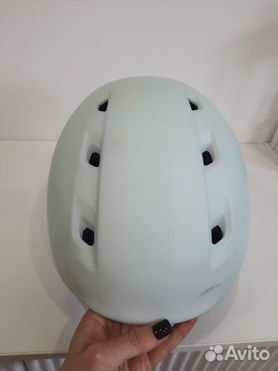 Шлем горнолыжный