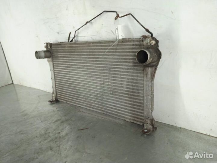 Интеркулер Toyota Avensis 3 T270 2008-2015