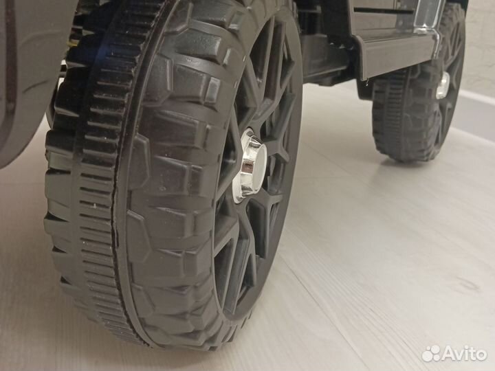 Детский электромобиль mercedes