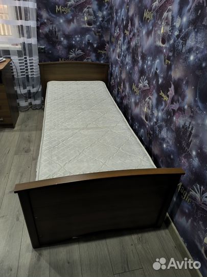 Кровать с матрасом 80 200