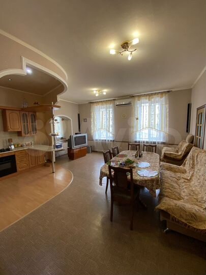 3-к. квартира, 222 м², 2/2 эт.