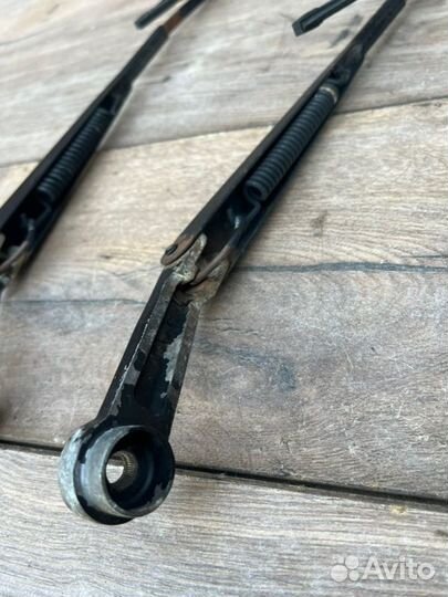 Поводок дворников левый Kia Rio 1 1.5 2001