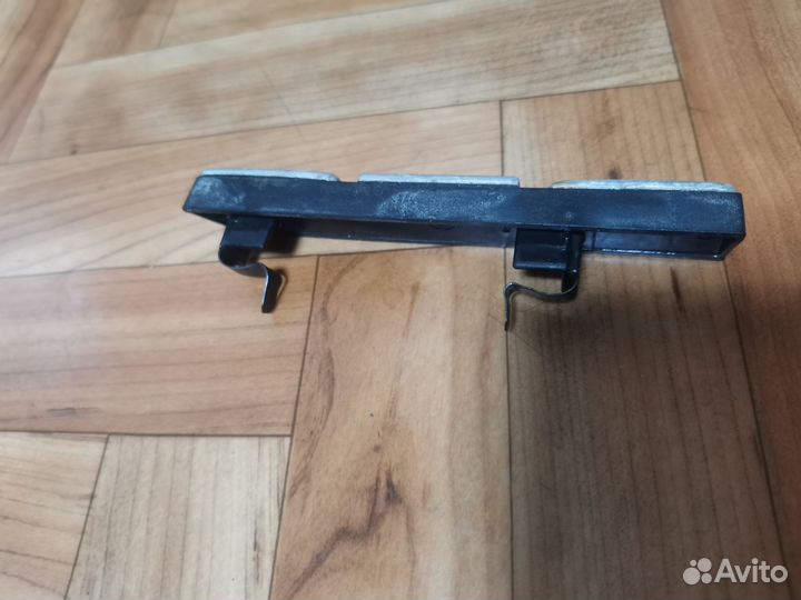 Шильдик бмв е12 на решётку