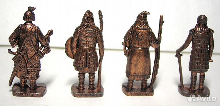 Киндер - солдатики