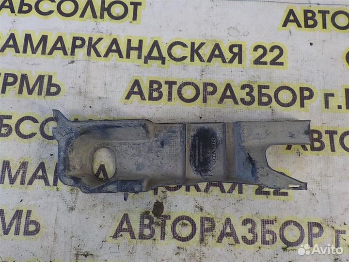 Кронштейн радиатора Honda Jazz I 2001-2007