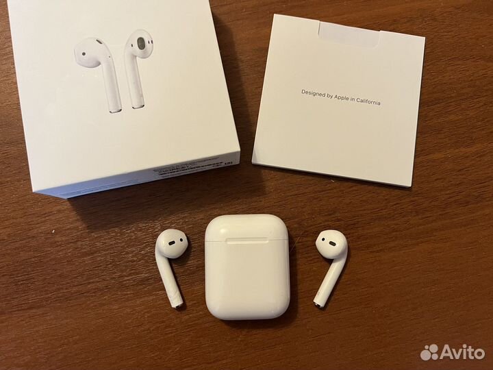 Кейс Apple AirPods 2 + наушник правый