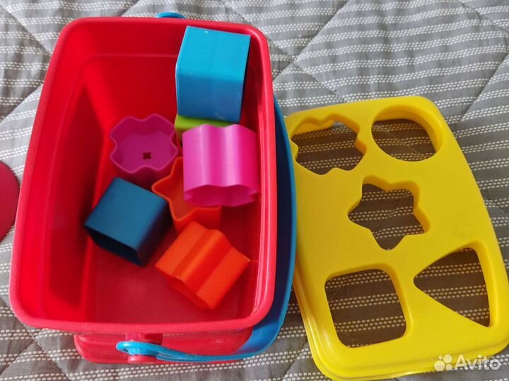 Развивающие игрушки для малышей пакетом