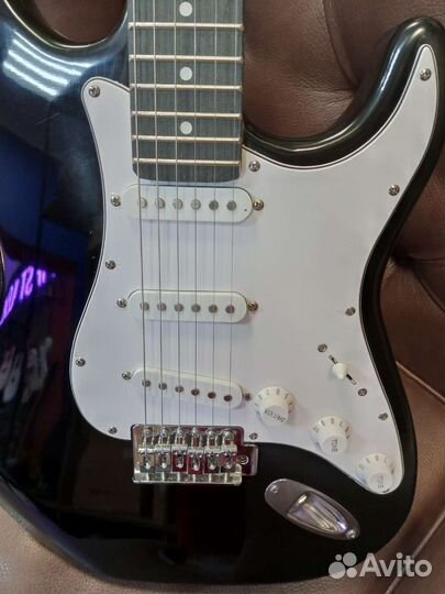 Гитара электро rocket стратокастер комплект